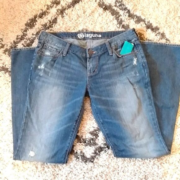 Woman's Laguna B Bootcut Low Rise Jeans sz 1 Reg. 100%Cotton - Picture 4 of 9